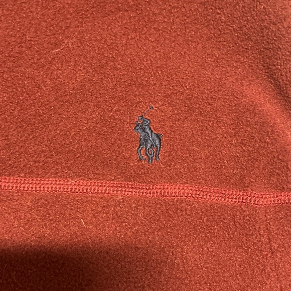 Polo by Ralph Lauren Men's Maroon Fleece Vest - Picture 3 of 7